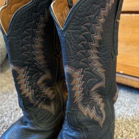 Lucchese Black Cowboy Boots with Decorative Stitching - Picture 6 of 11